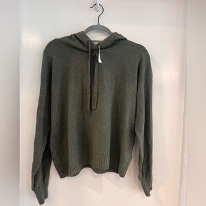 Gap green pullover sweater